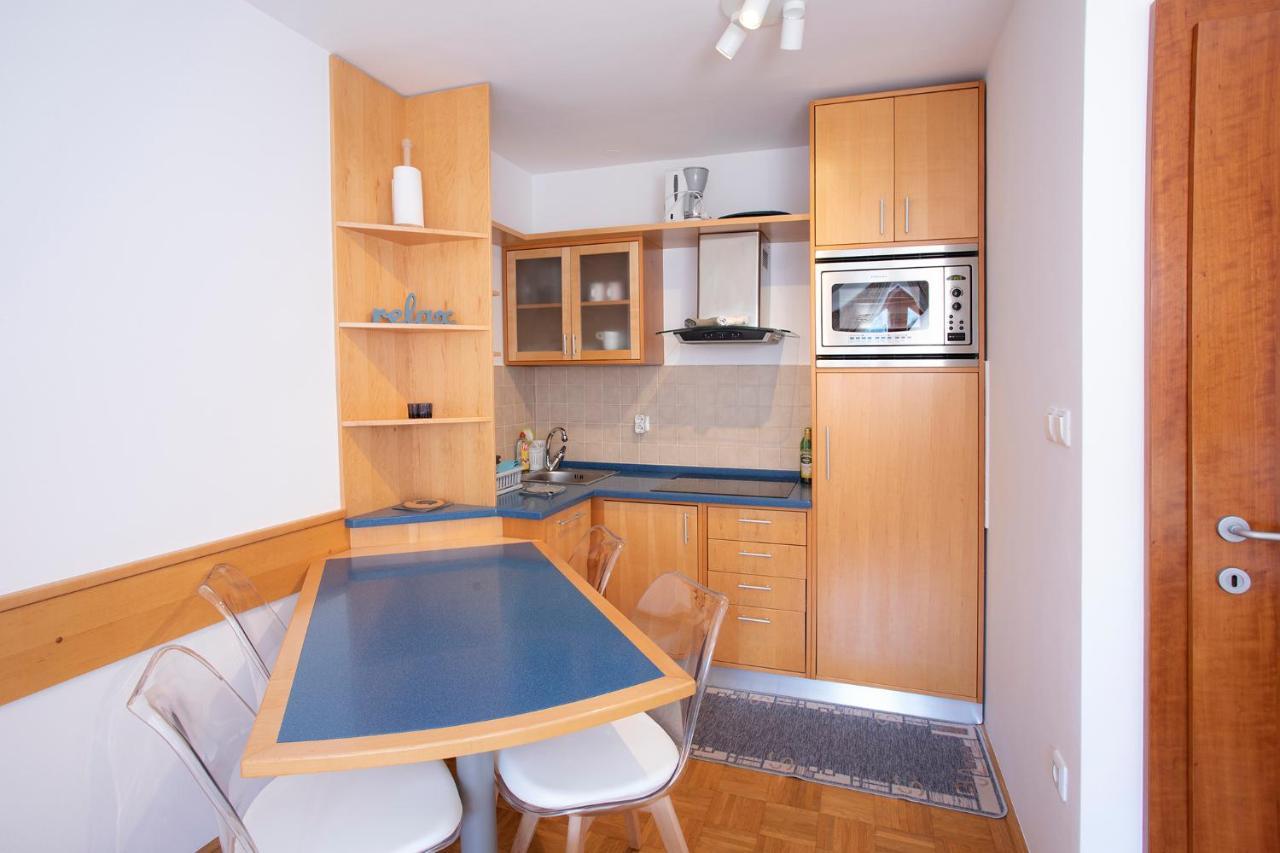 Apartment Tinka كْرانْيِسكا غورا الغرفة الصورة